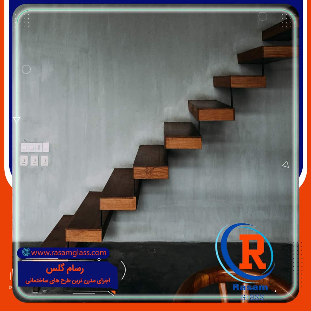 پله معلق چوبی