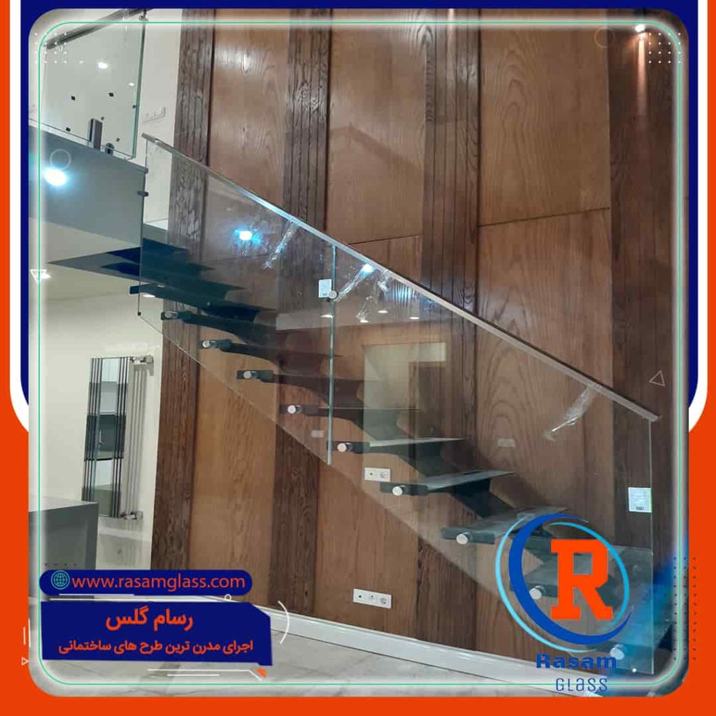 اجرای نرده شیشه ای راه پله
