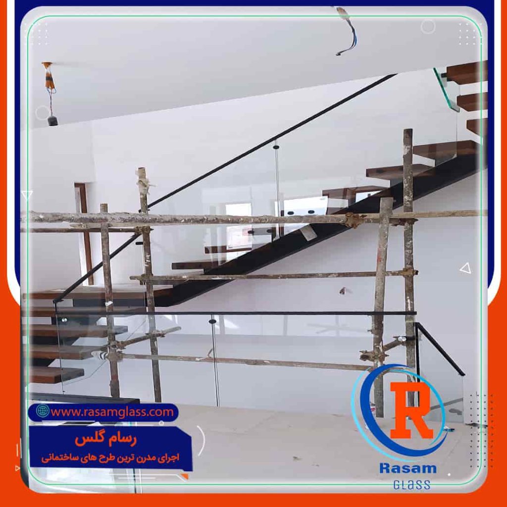 هزینه اجرای نرده شیشه ای راه پله