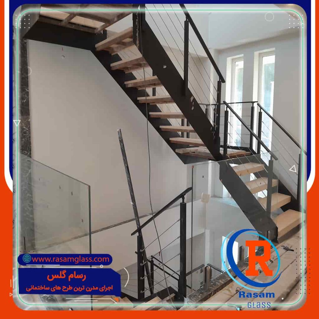 نصب جان پناه شیشه ای ویلا شمال